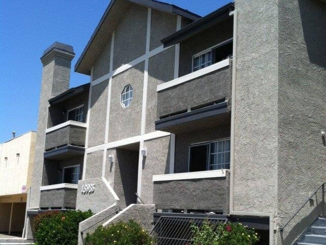 Building Photo - Vanowen Manor