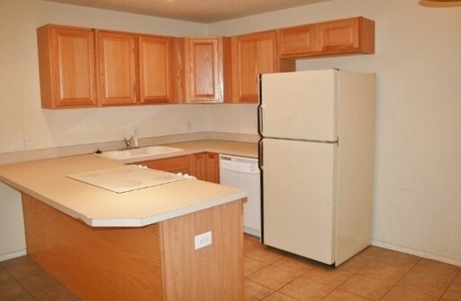 Foto del edificio - 1233 Purdue Ave