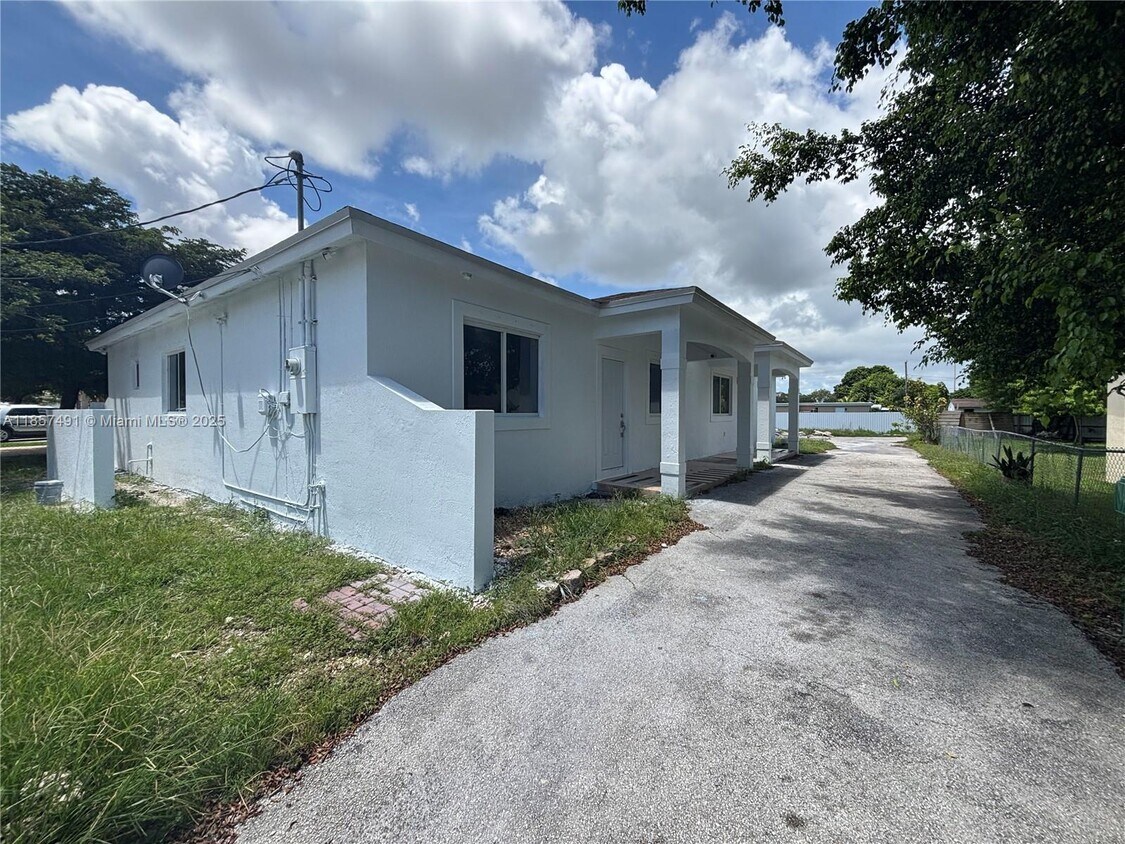 Foto principal - 26514 SW 138th Ave