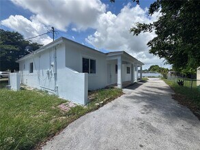 Building Photo - 26514 SW 138th Ave