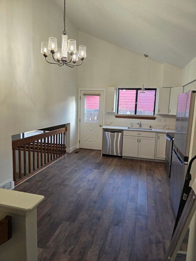 Foto del edificio - Charming 3BR House in Louisville