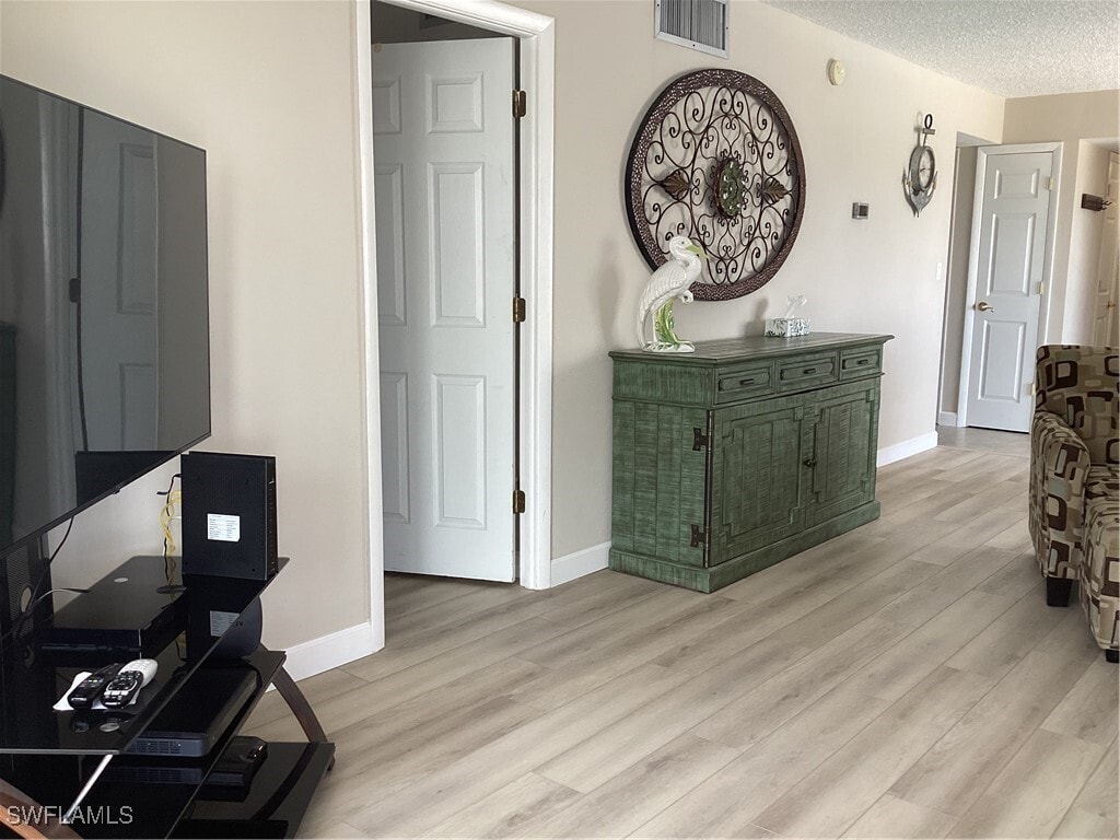 Primary Photo - 6900 Estero Blvd