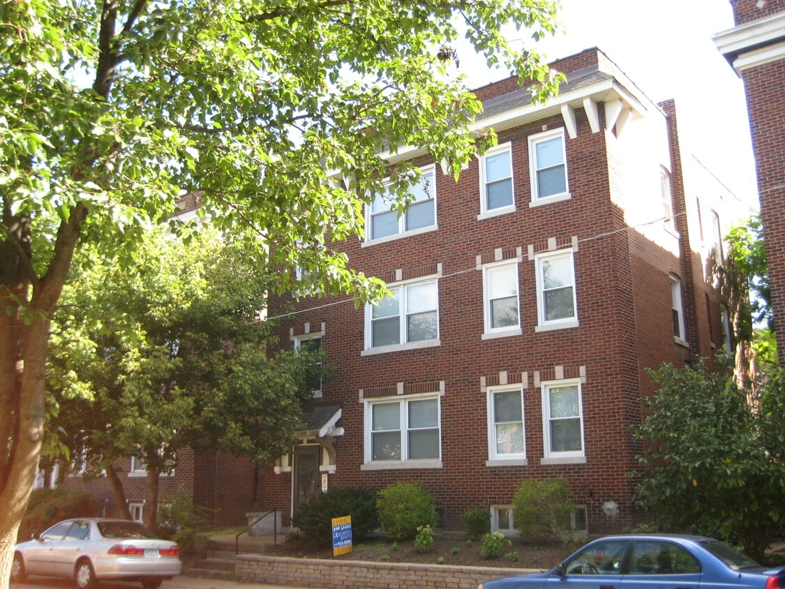 744 Heman Ave Unit 2nd Floor, University City, MO 63130 Apartments in University City, MO