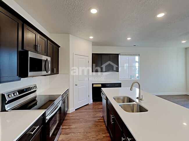 Building Photo - 7413 S Copper Rim Dr