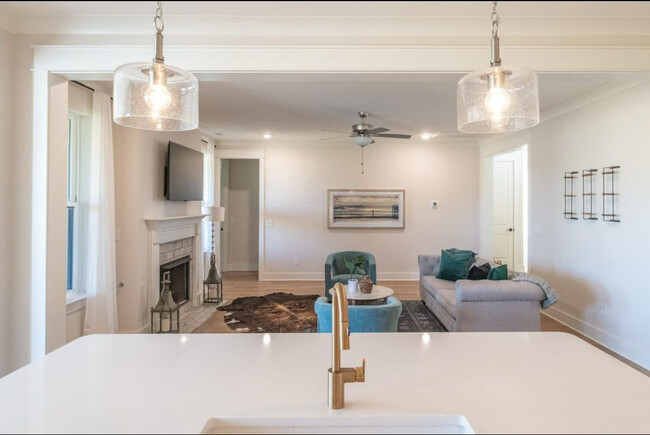 Foto del edificio - 4020 Lioncrest Ln