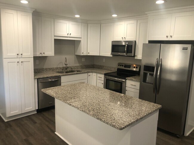 Foto del edificio - 2044 Susan Lee Ln