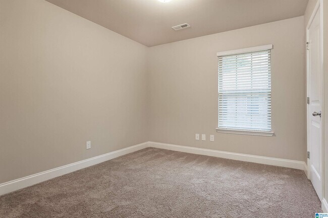 Building Photo - 413 Marsh Cir