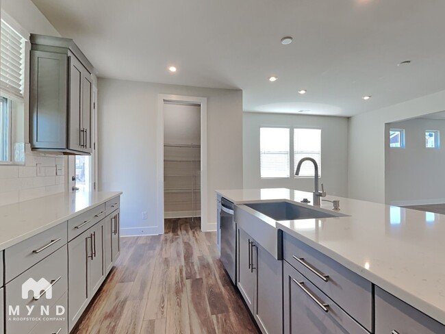 Building Photo - 2330 Aria Park Dr