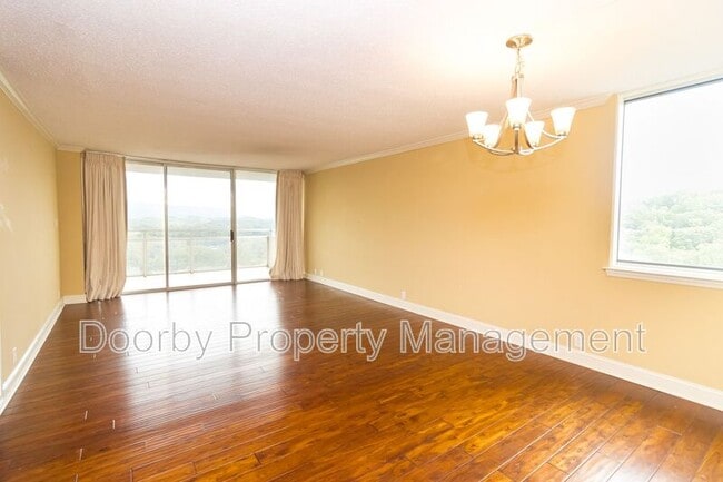Foto del edificio - 1131 Stringers Ridge Rd