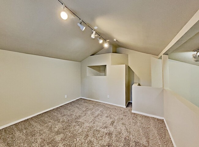 Building Photo - Charming 3BR House in Federal Way