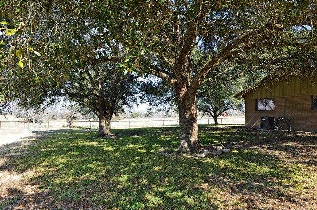 Foto del edificio - 5564 TX-90