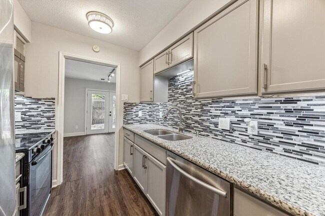 Building Photo - 1107 Country Pl Dr