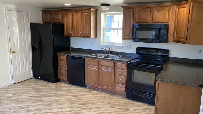 Foto del edificio - 1294 N Mountain Rd