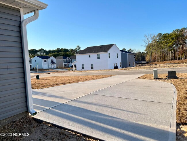 Building Photo - 751 Conductor Ct