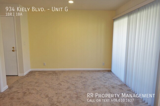 Building Photo - Updated Condo in Desirable Complex!