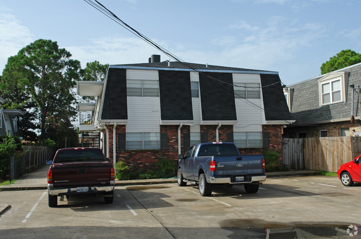 Foto del edificio - 4828 Quincy St