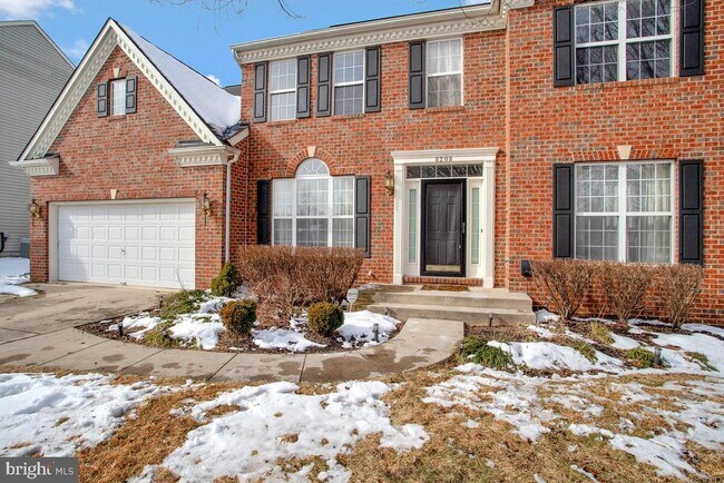 Building Photo - 8208 River Run Dr