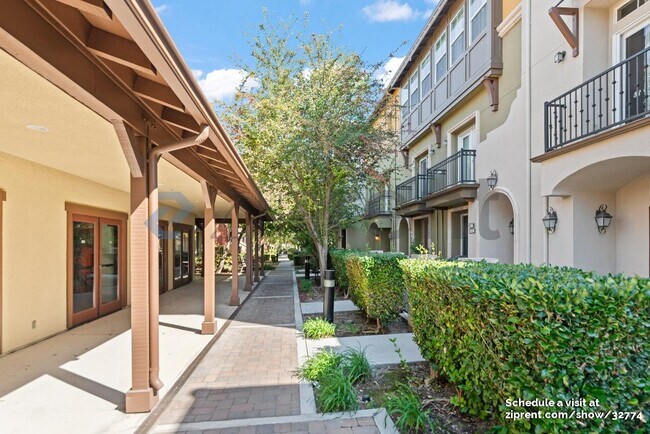 Foto del edificio - 929 Glen Valley Terrace