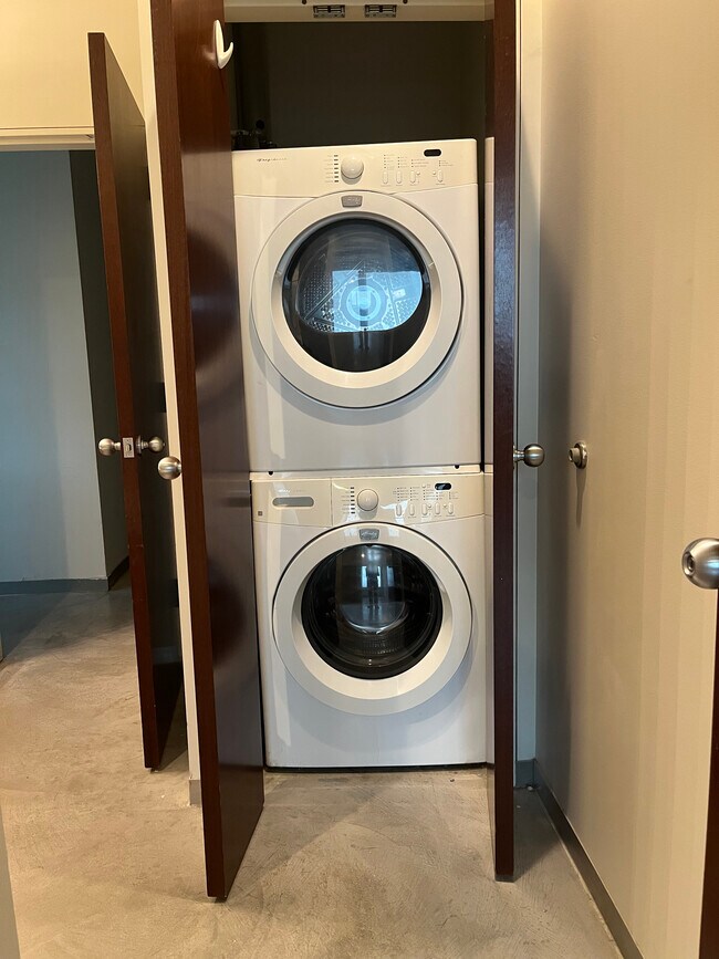 Washer/dryer laundry in bathroom closet - 5601 Smetana Dr