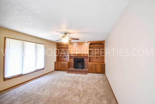 Foto del edificio - Charming 3 Bedroom in West Des Moines Home...