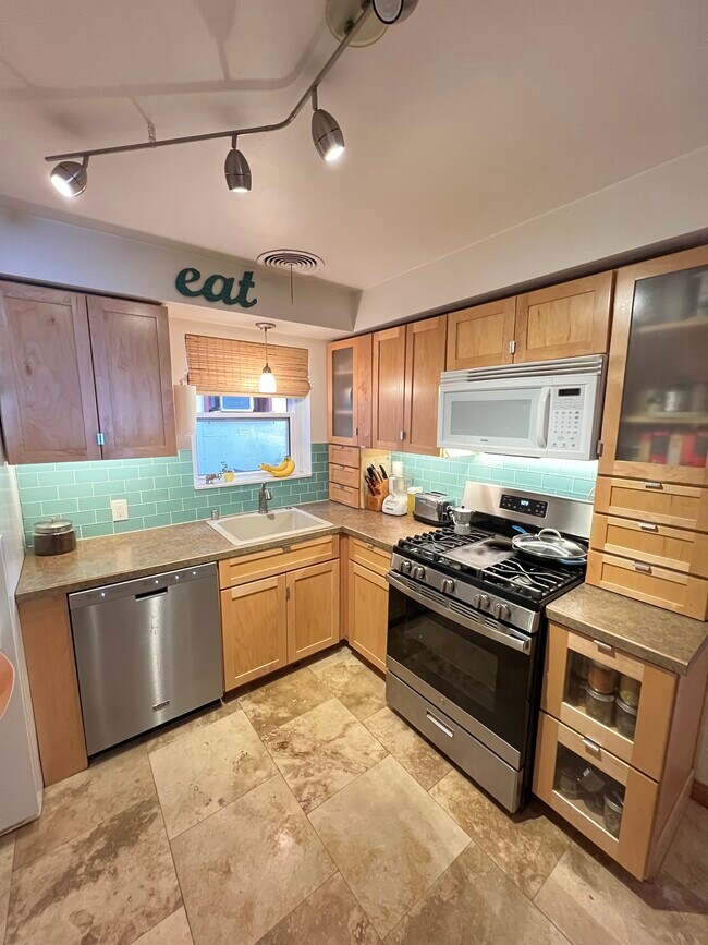 Foto del edificio - 409 Palomino Ln