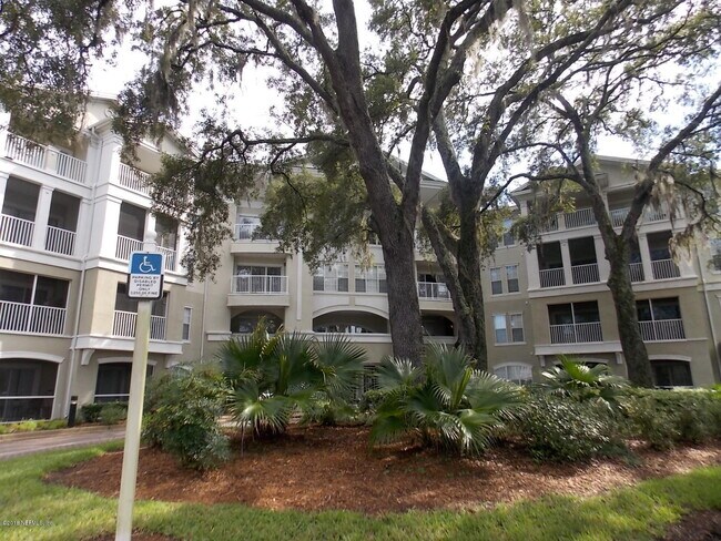 Foto del edificio - 8290 Park Way