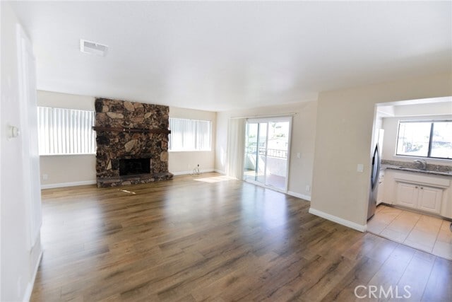 Building Photo - 505 Avenida Victoria