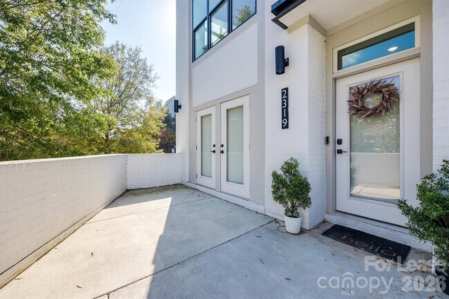 Foto del edificio - 2319 Wesley Village Rd