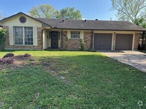 Building Photo - 6003 Heatherbrook Dr