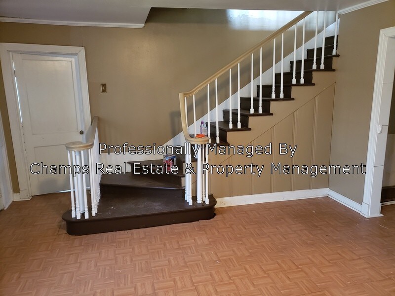 Building Photo - 127 S Bienville St