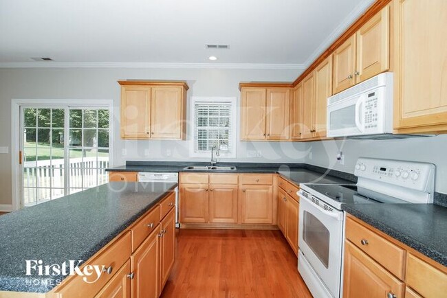 Foto del edificio - 4104 Ballard Farm Rd