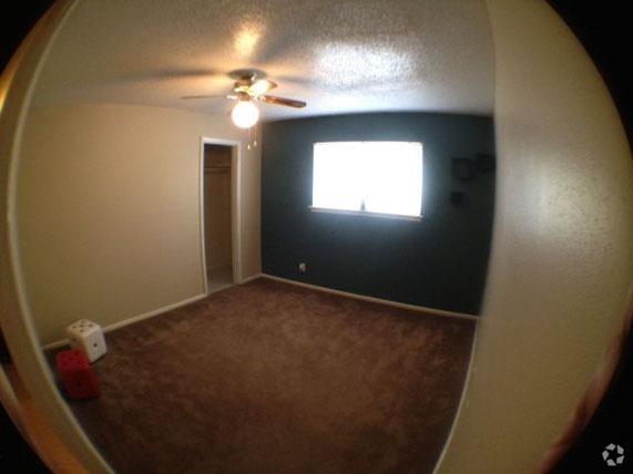 Bedroom - Lawnwood Apartments