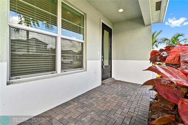 Building Photo - 11356 SW Lyra Dr.