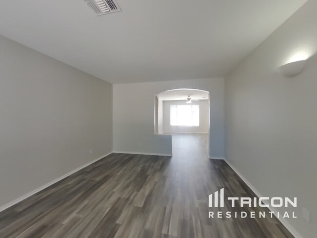 Foto del edificio - 4333 E Ivanhoe St