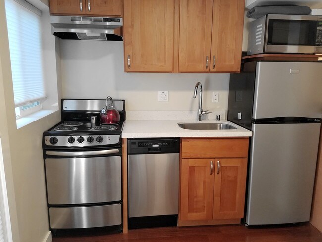Stainless appliances incl DW - 446 Diamond St