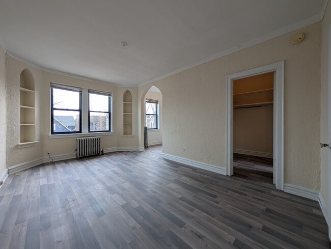 Building Photo - 4831 N Damen Ave