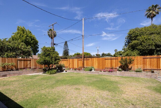 Foto del edificio - Beautifully Upgraded 3BR/2BA Home + Flex Room