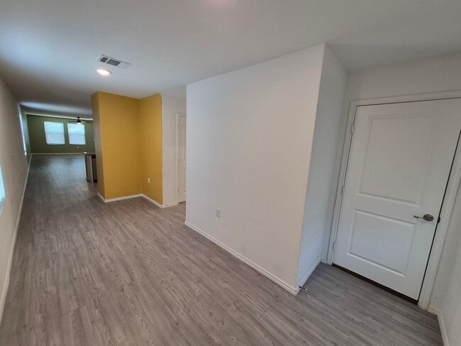Building Photo - 10019 Kersey Ml