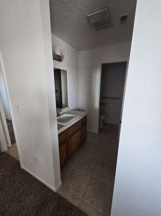 Foto del edificio - 3 BR 2 BA country home available now
