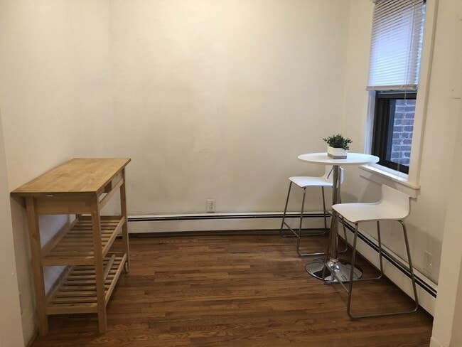 Foto del edificio - 176 W Sixth St