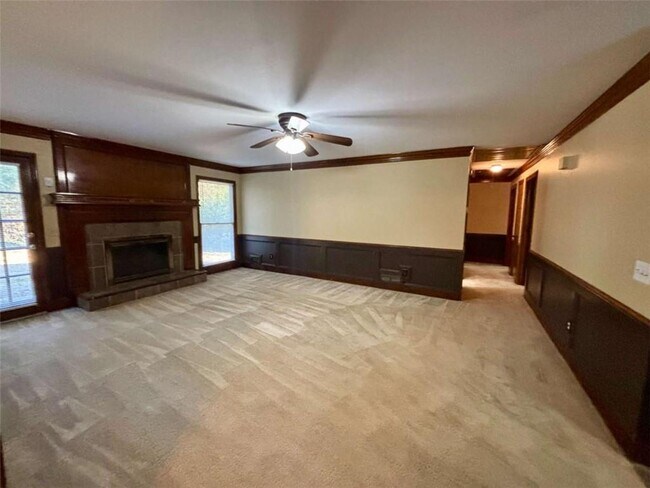 Foto del edificio - 2021 N Oak Dr
