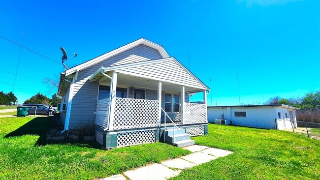 Building Photo - 2 Bed 1 Bath in Fairview Heights Addn NW OKC