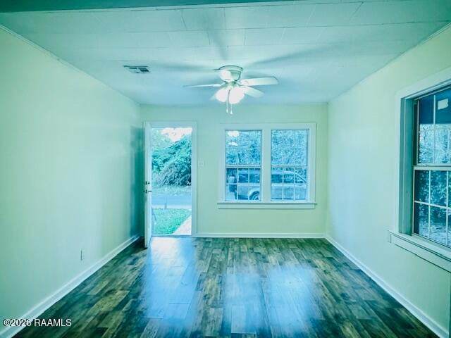 Building Photo - 419 E Leonard Ave