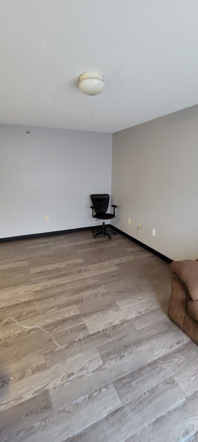 Sample Large Living Room - 306 E Gregory Dr