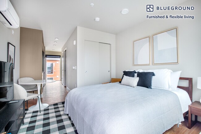 Foto del edificio - 408 Aurora Ave N