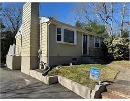 Foto principal - 70 Clay Pond Rd