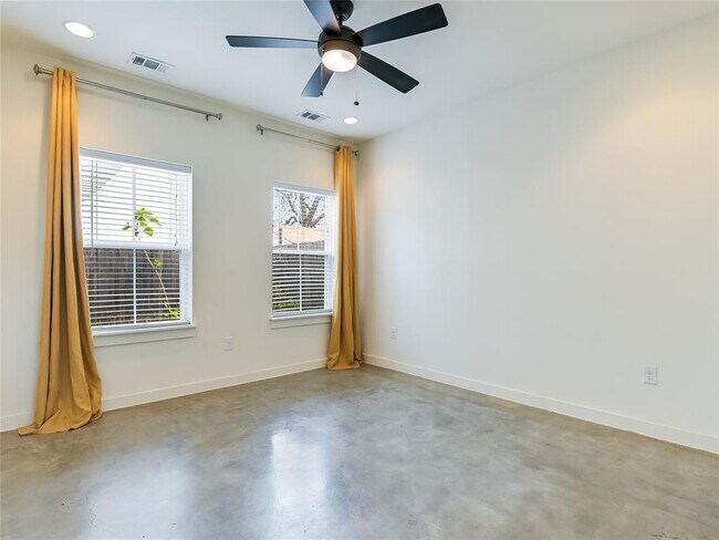 Foto del edificio - 3107 Lyons Rd