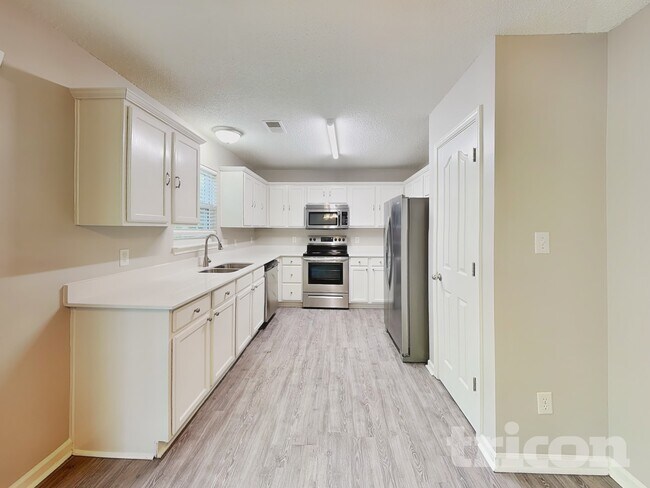 Foto del edificio - 5940 Briggs Dr