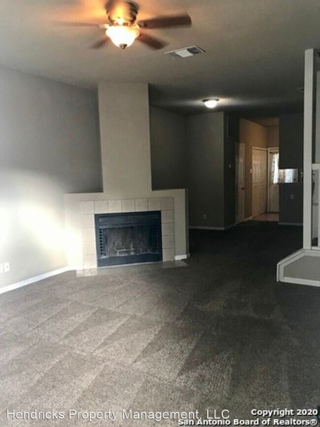 Building Photo - 3 br, 3.5 bath House - 12225 Apricot