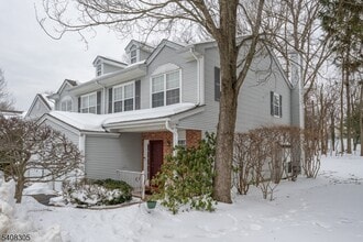 Building Photo - 63 Hickory Way